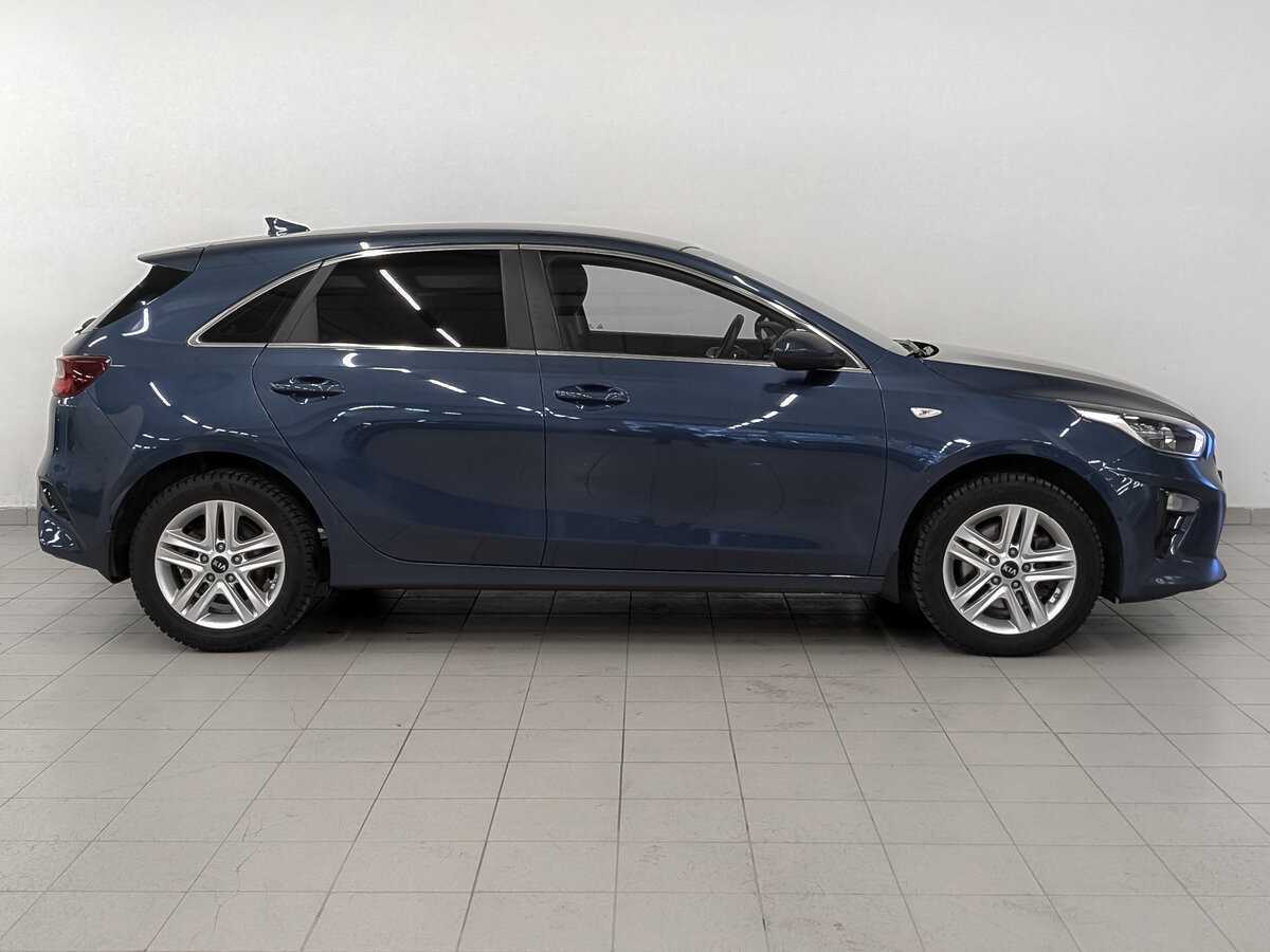 Купить Kia Ceed с пробегом. Фото: #3