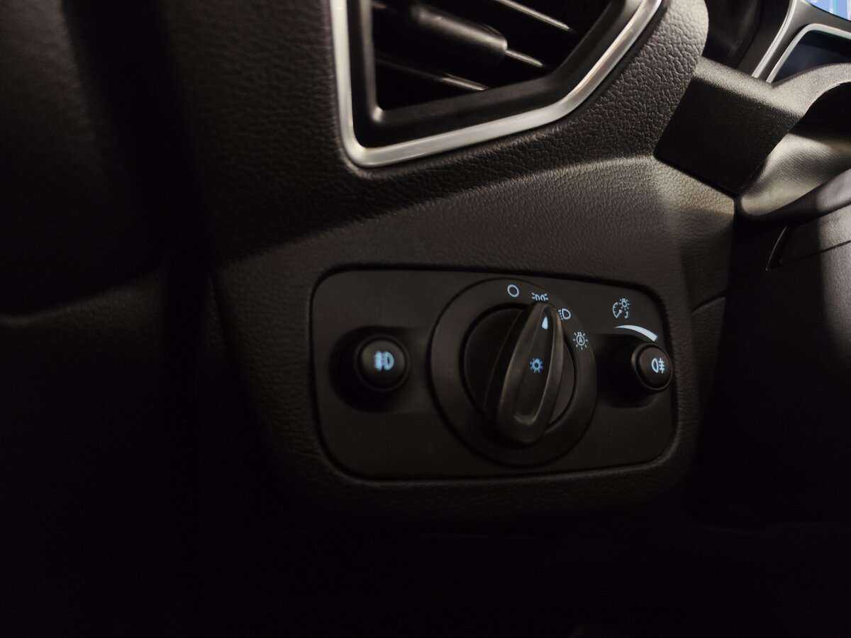 Купить Ford Kuga с пробегом. Фото: #21