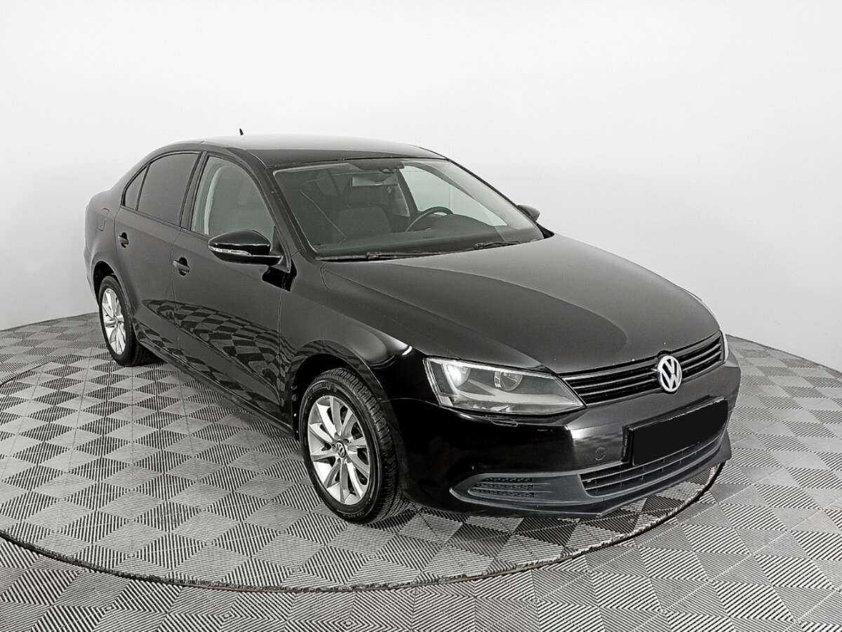 Купить Volkswagen Jetta с пробегом. Фото: #2