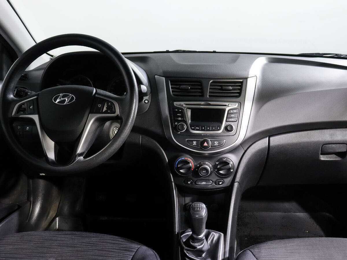 Купить Hyundai Solaris с пробегом. Фото: #11