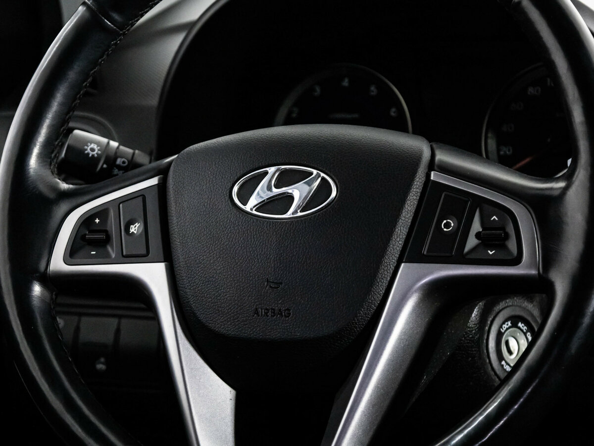 Купить Hyundai Solaris с пробегом. Фото: #8