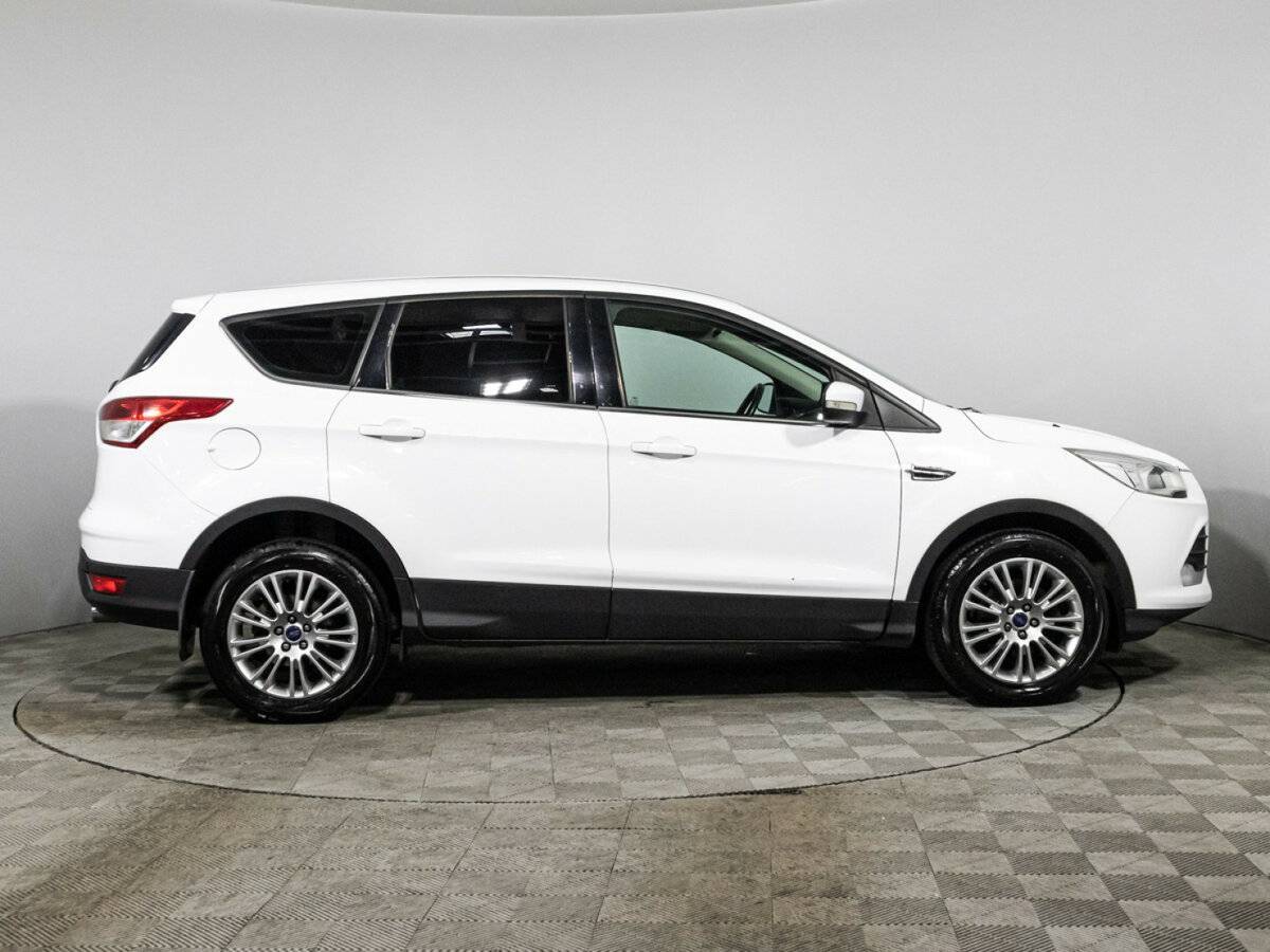 Купить Ford Kuga с пробегом. Фото: #3