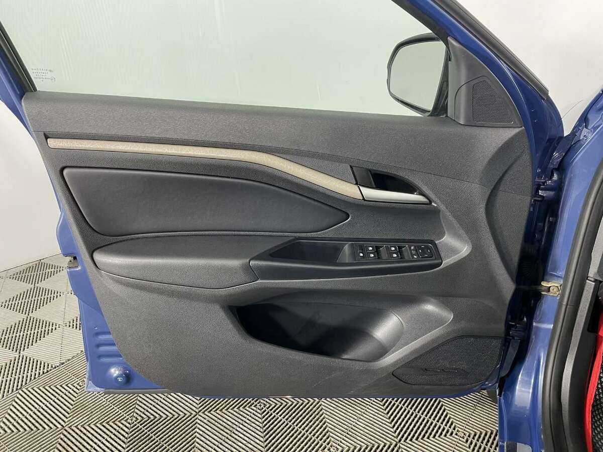 Купить Lada (ВАЗ) Vesta с пробегом. Фото: #7