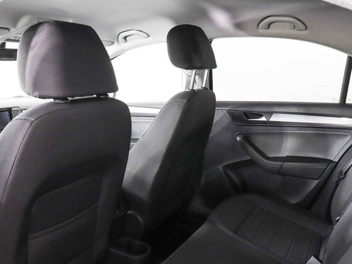 Купить Volkswagen Polo с пробегом. Фото: #11