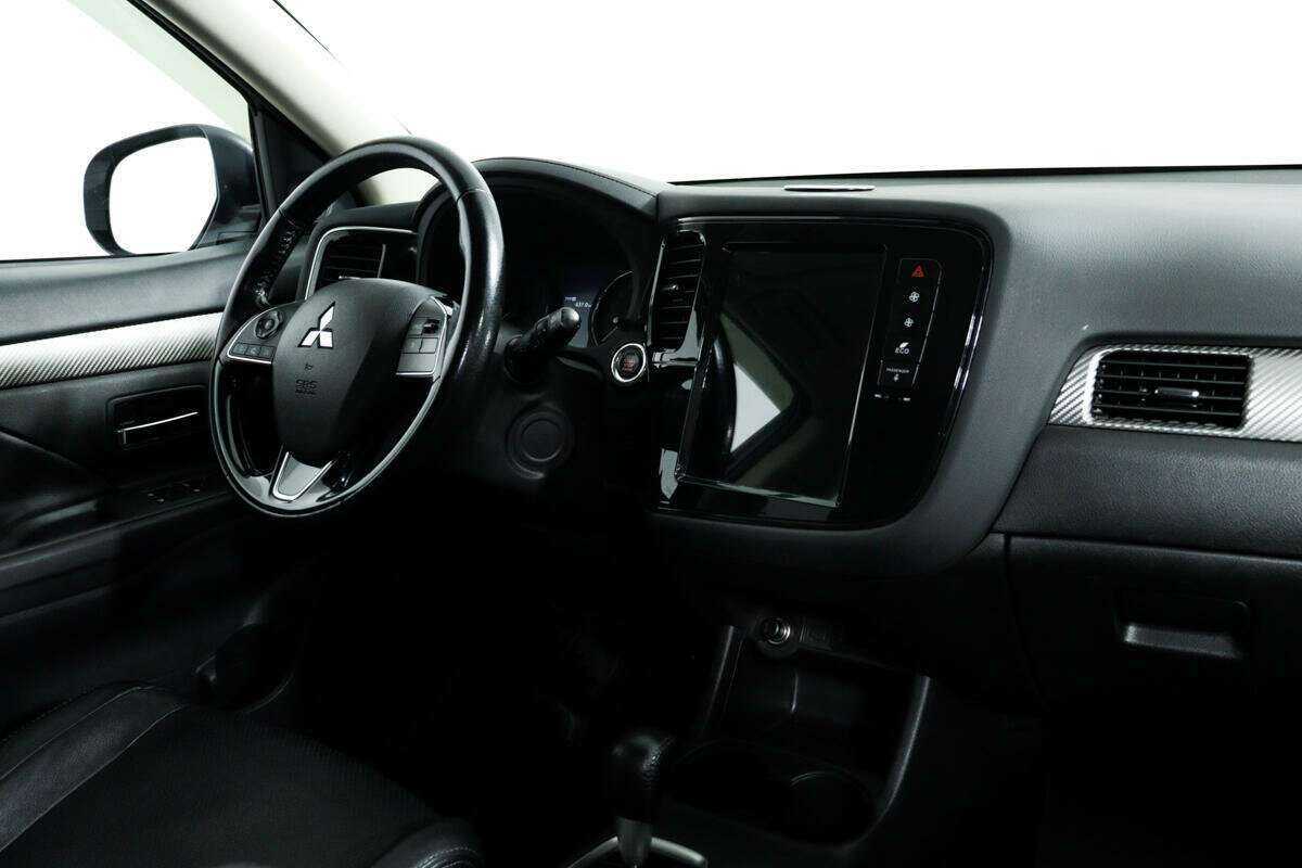 Купить Mitsubishi Outlander с пробегом. Фото: #8