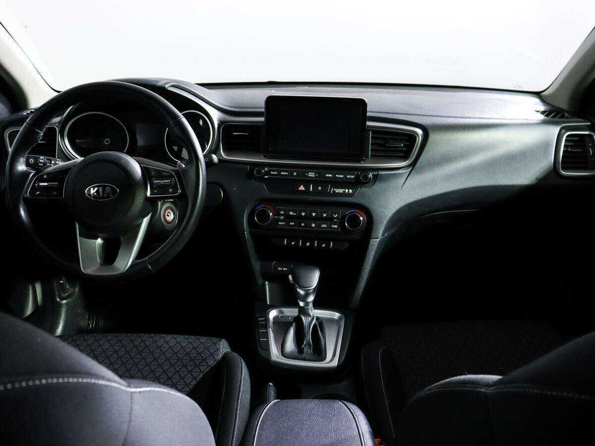 Купить Kia Ceed с пробегом. Фото: #9