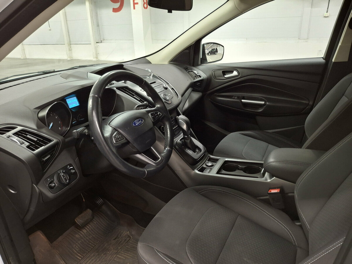 Купить Ford Kuga с пробегом. Фото: #14