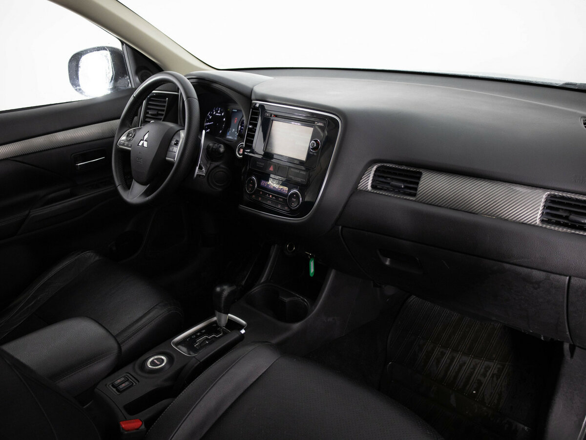 Купить Mitsubishi Outlander с пробегом. Фото: #7