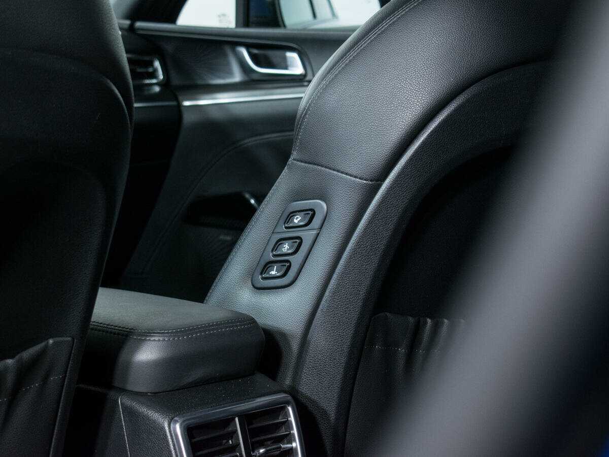 Купить Kia K5 с пробегом. Фото: #15