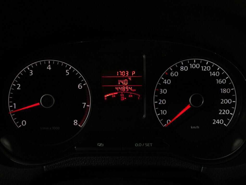 Купить Volkswagen Polo с пробегом. Фото: #11