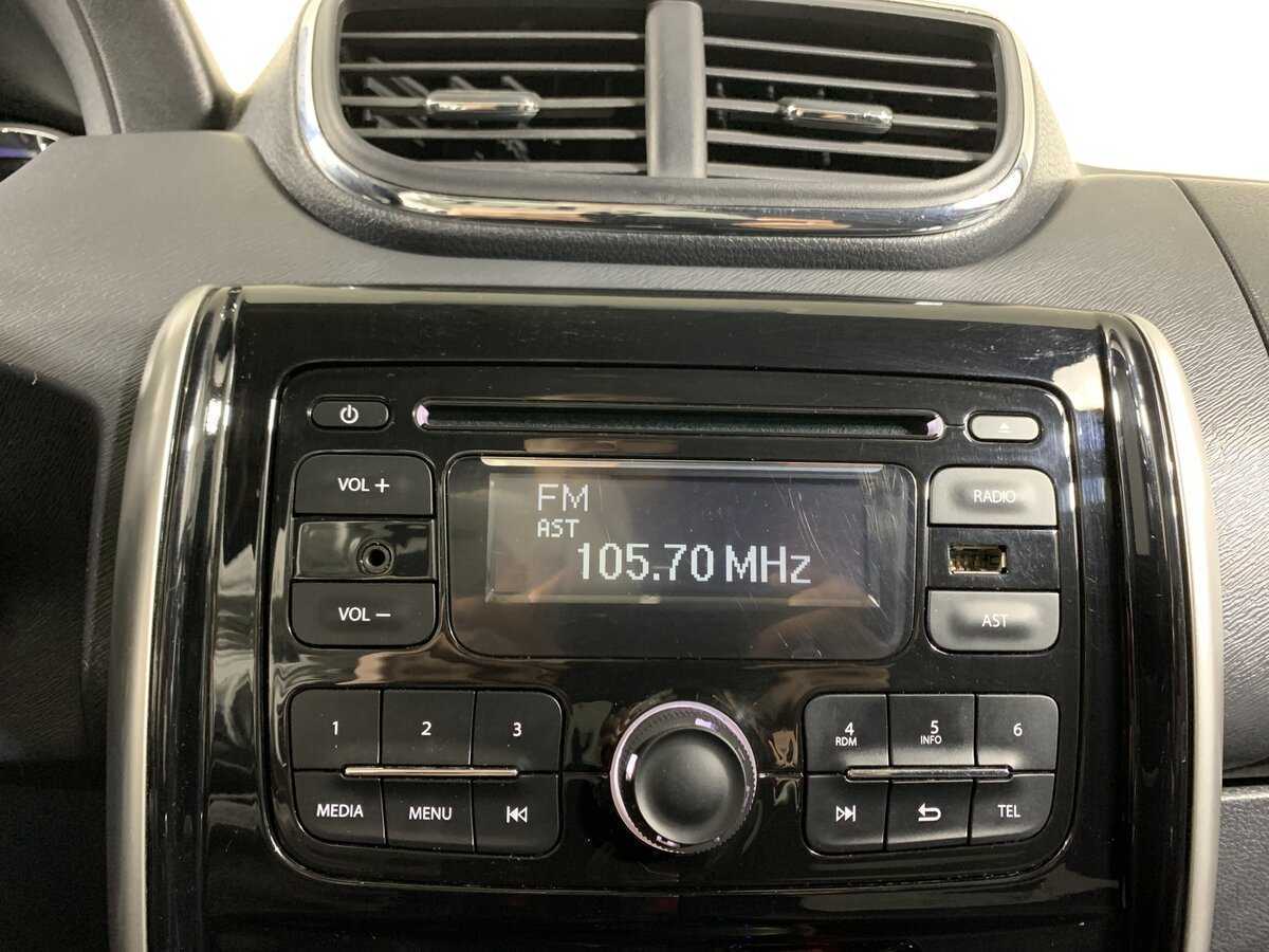 Купить Nissan Terrano с пробегом. Фото: #15