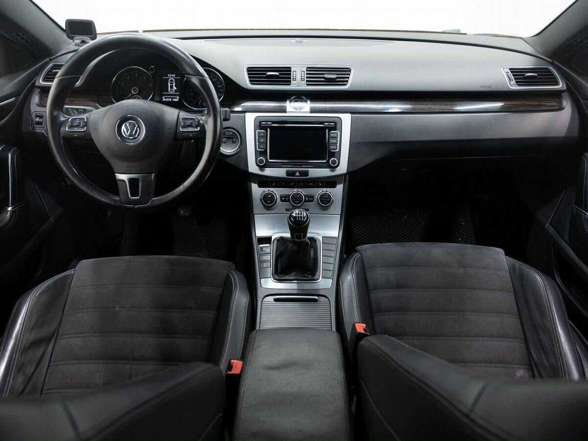 Купить Volkswagen Passat CC с пробегом. Фото: #12