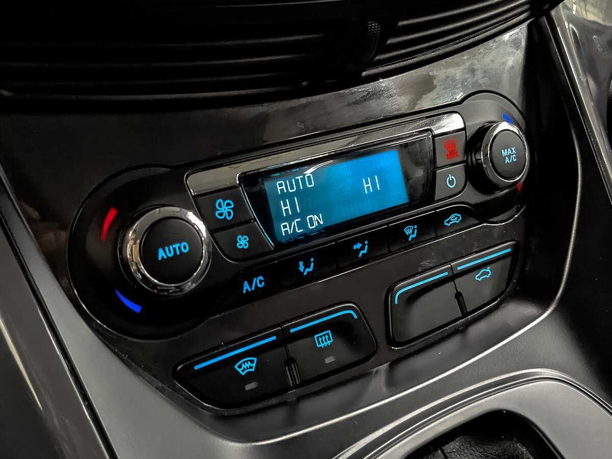 Купить Ford Kuga с пробегом. Фото: #18