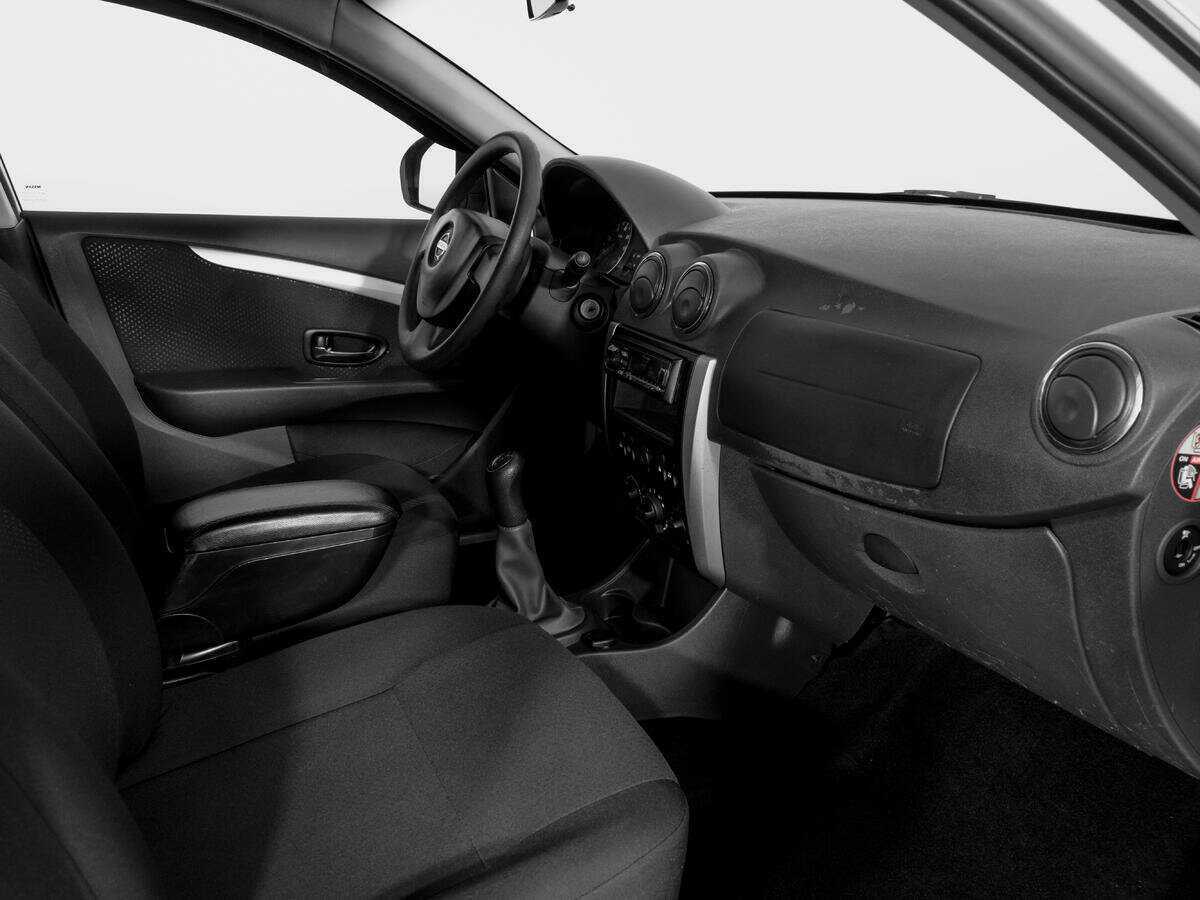 Купить Nissan Almera с пробегом. Фото: #8