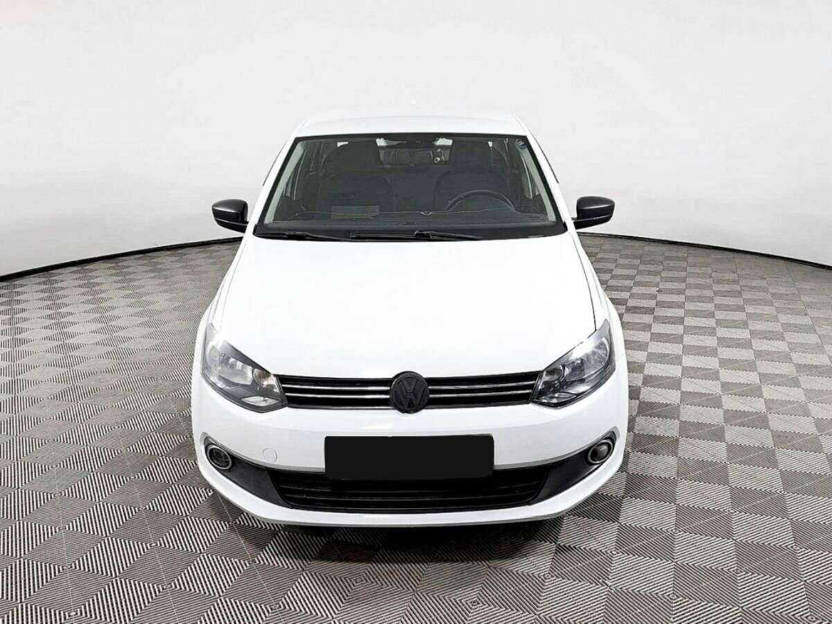 Купить Volkswagen Polo с пробегом. Фото: #1