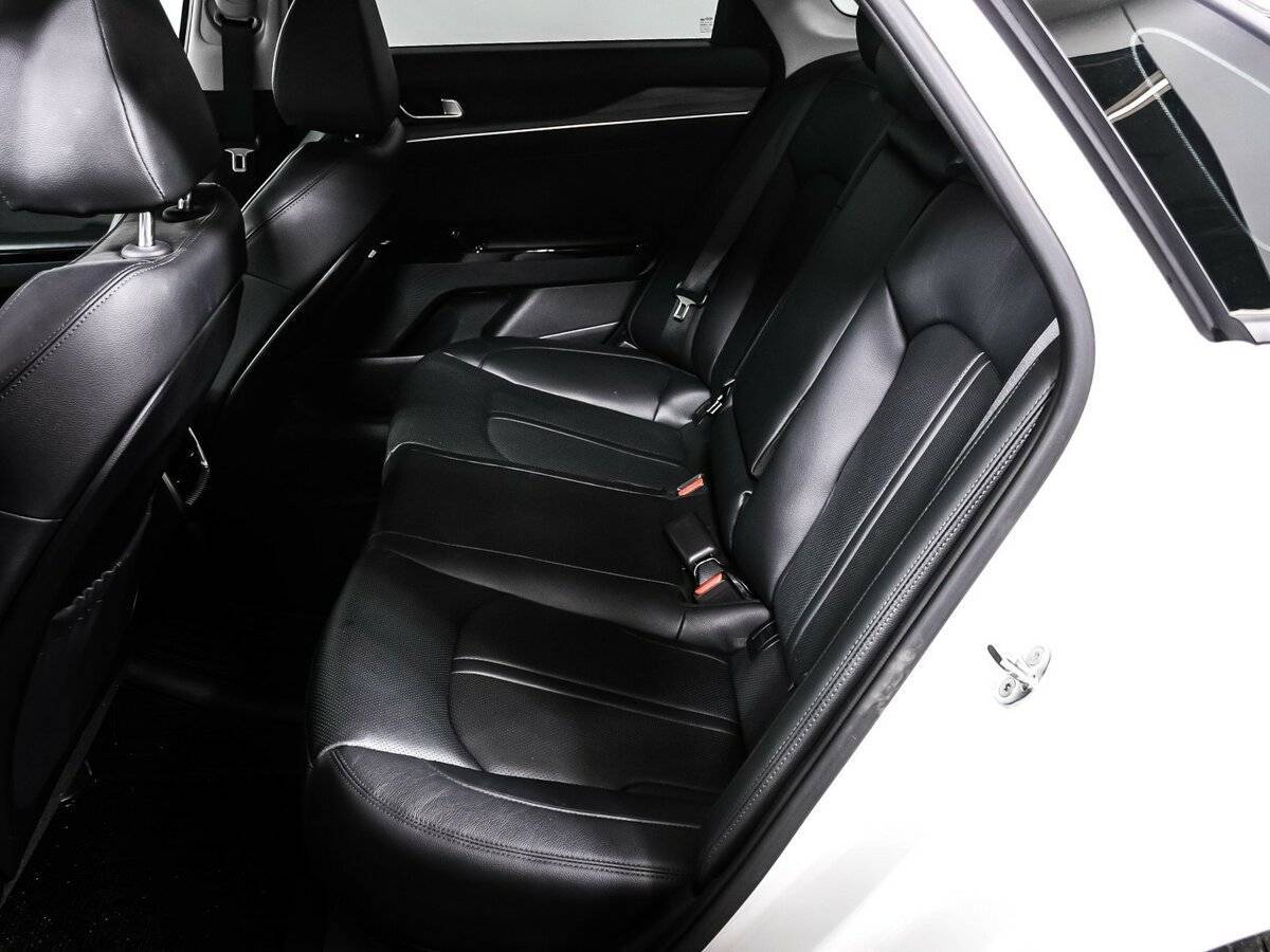 Купить Kia K5 с пробегом. Фото: #11