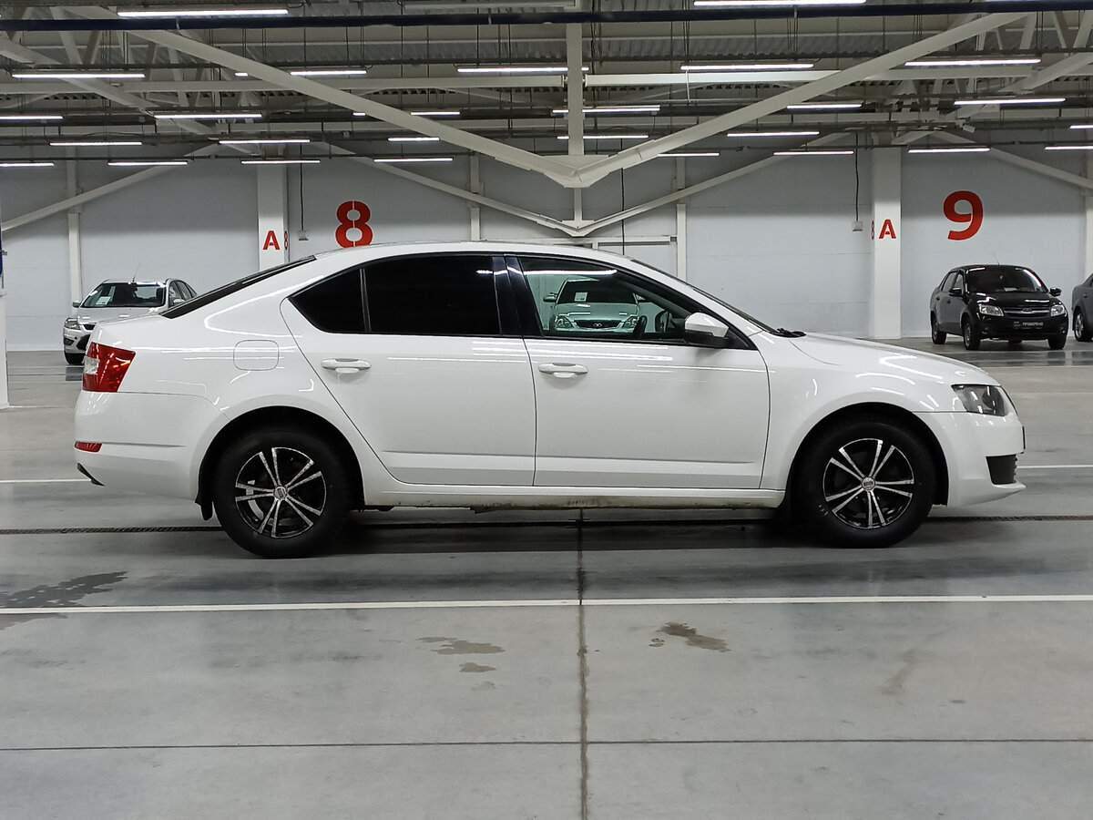 Купить Skoda Octavia с пробегом. Фото: #3