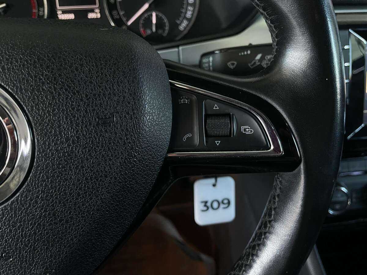 Купить Skoda Superb с пробегом. Фото: #11