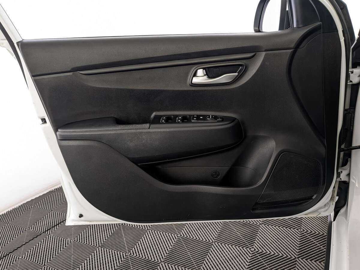 Купить Kia Rio с пробегом. Фото: #18