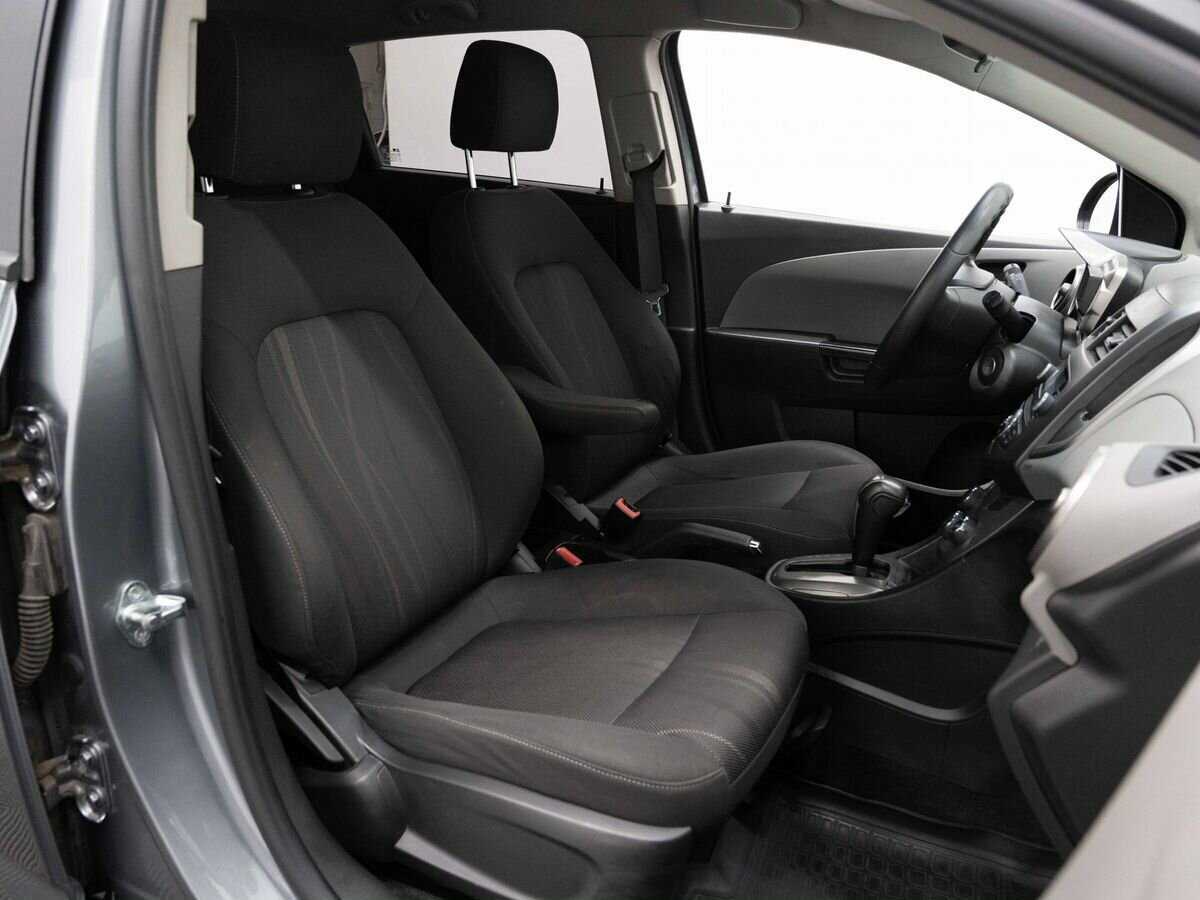 Купить Chevrolet Aveo с пробегом. Фото: #12