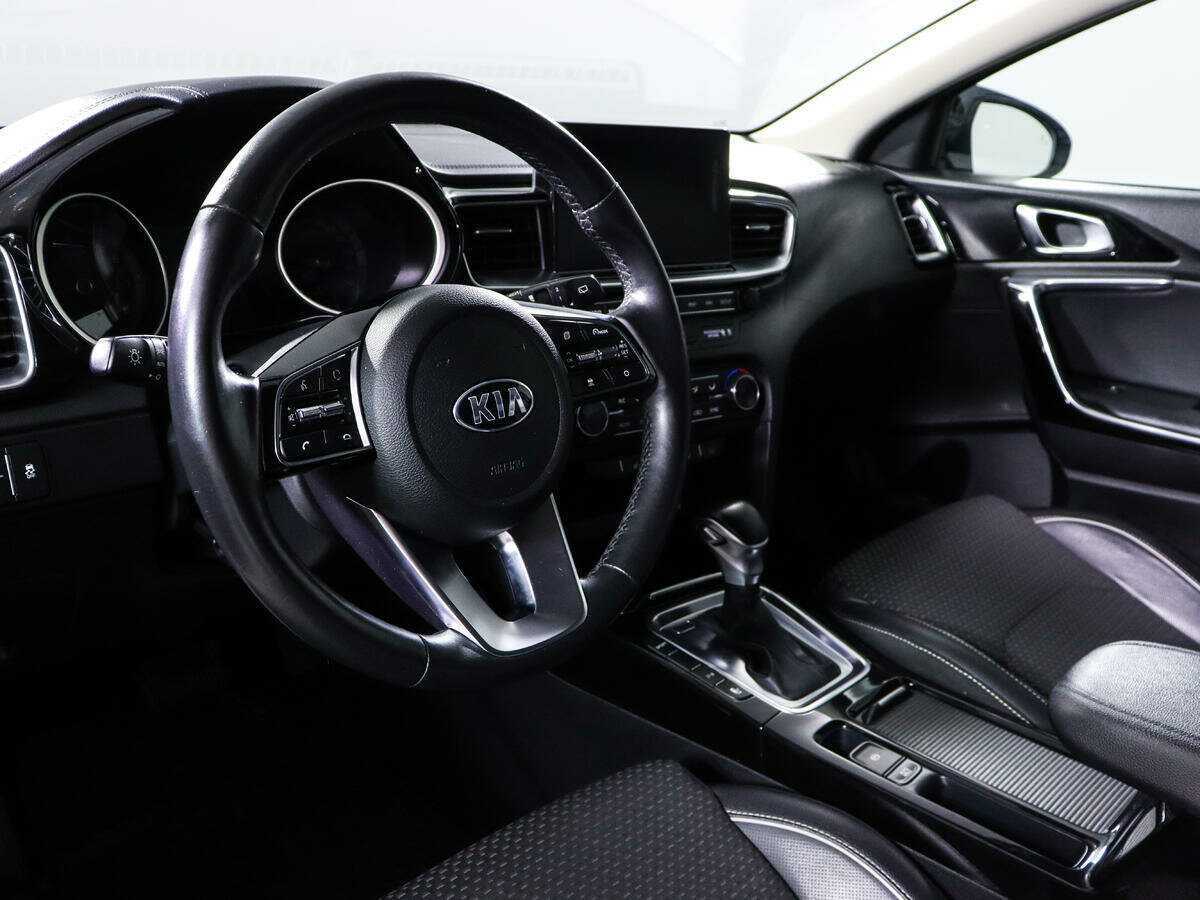 Купить Kia Ceed с пробегом. Фото: #12