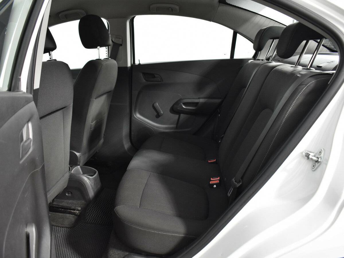 Купить Chevrolet Aveo с пробегом. Фото: #11