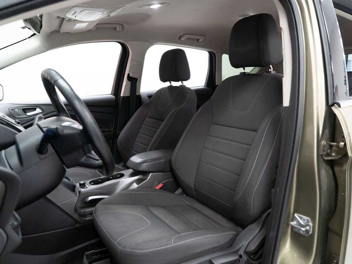 Купить Ford Kuga с пробегом. Фото: #5