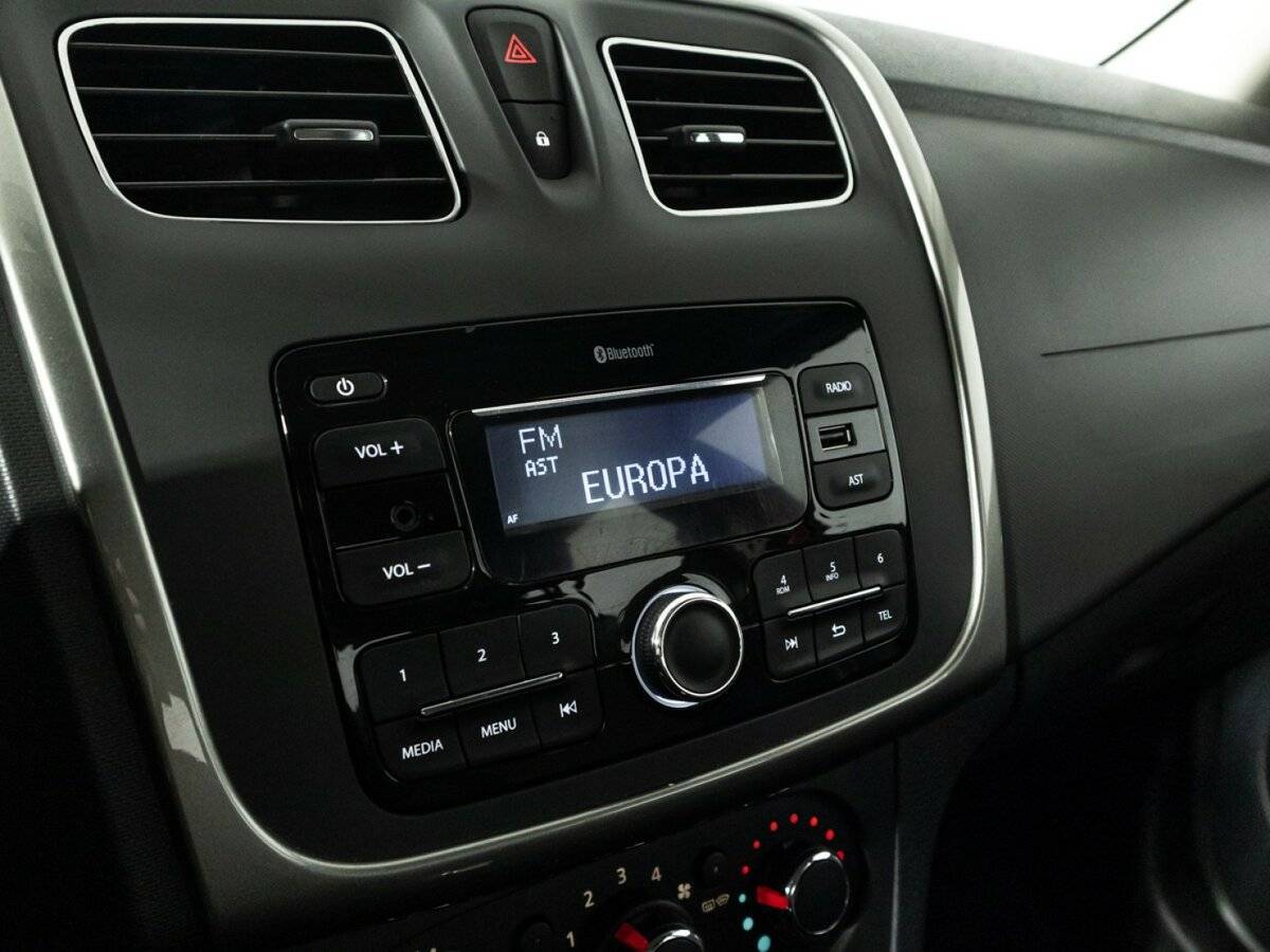 Купить Renault Sandero с пробегом. Фото: #14