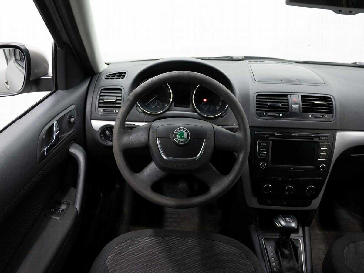 Купить Skoda Yeti с пробегом. Фото: #13