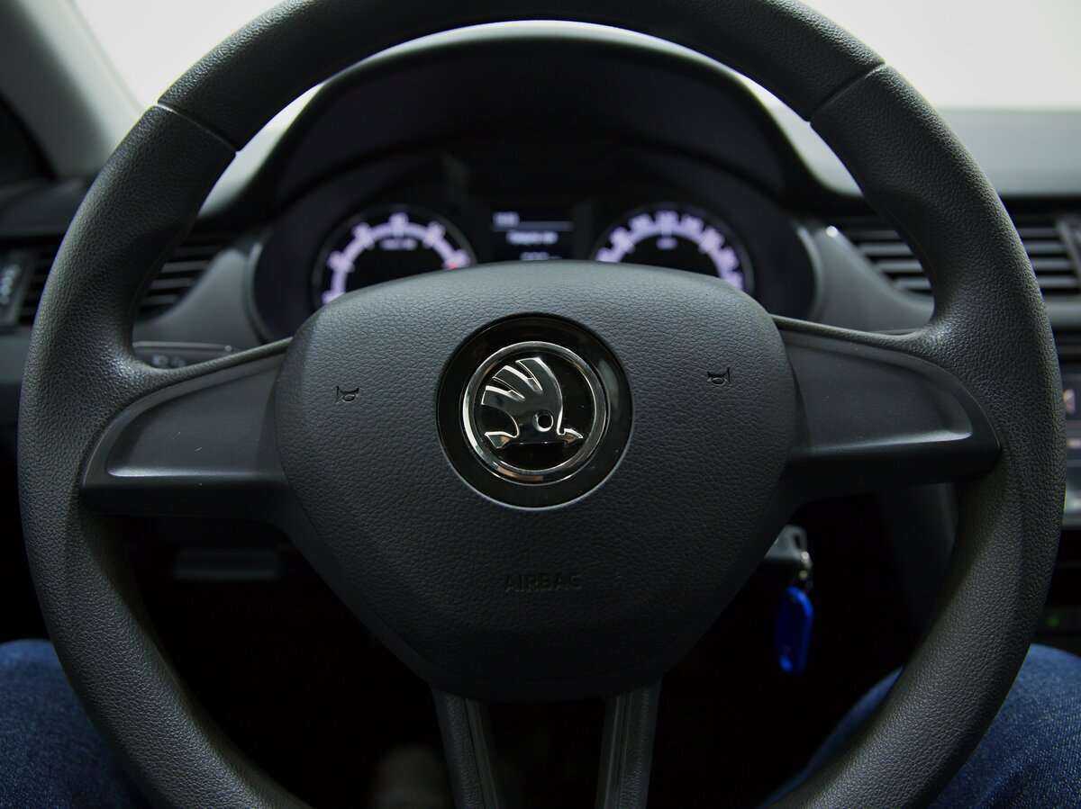 Купить Skoda Octavia с пробегом. Фото: #10