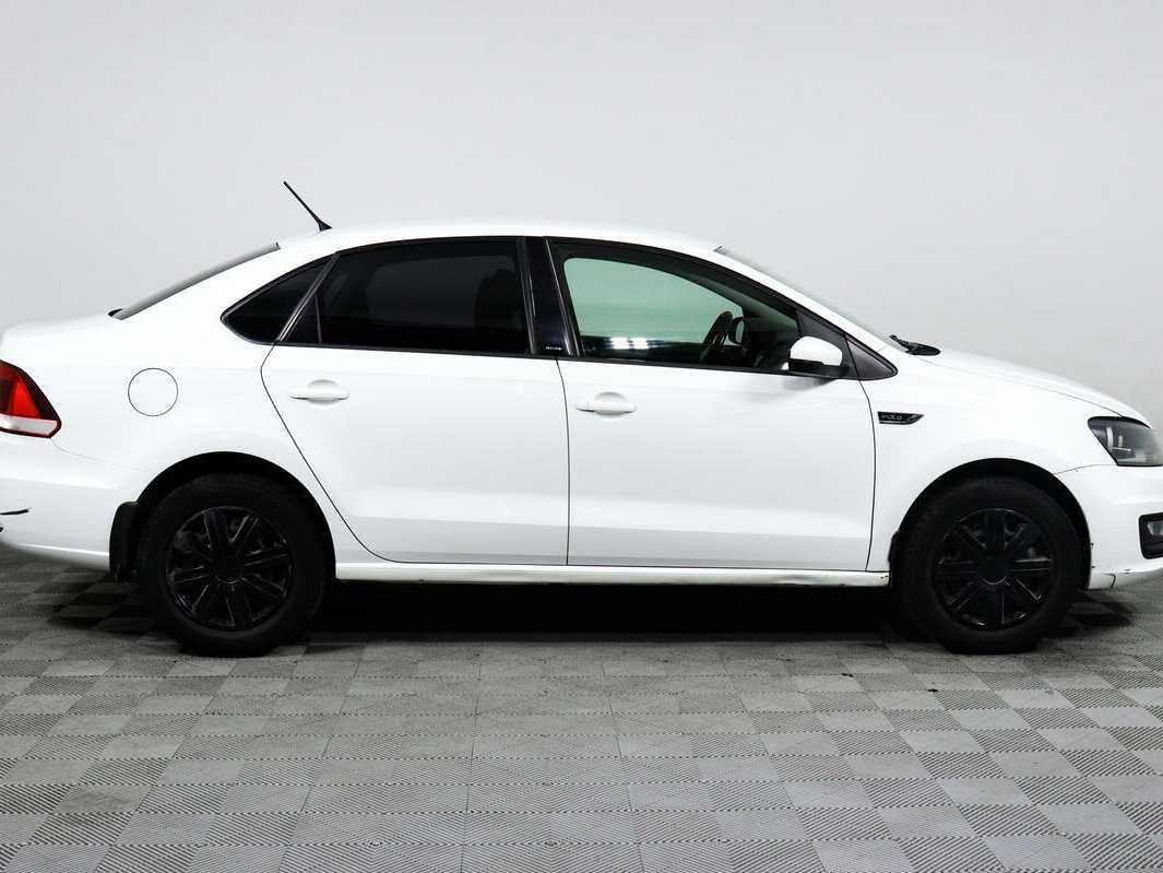 Купить Volkswagen Polo с пробегом. Фото: #3