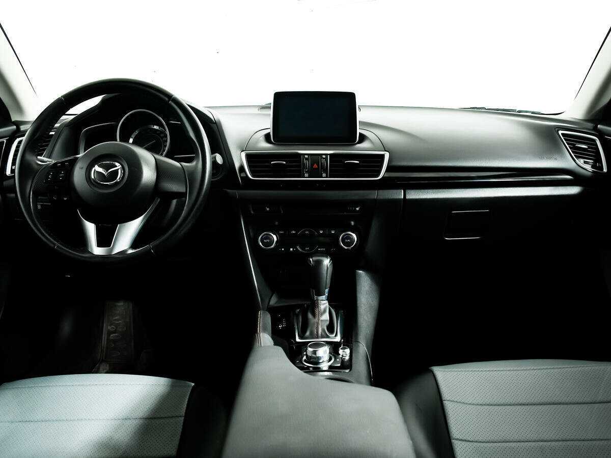 Купить Mazda 3 с пробегом. Фото: #10