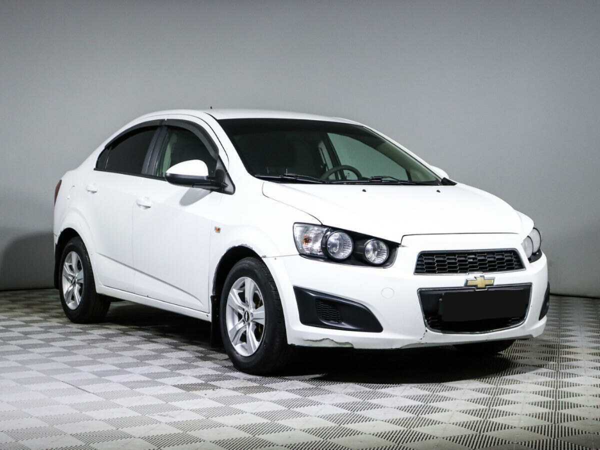 Купить Chevrolet Aveo с пробегом. Фото: #2