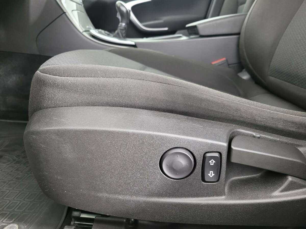 Купить Opel Insignia с пробегом. Фото: #9