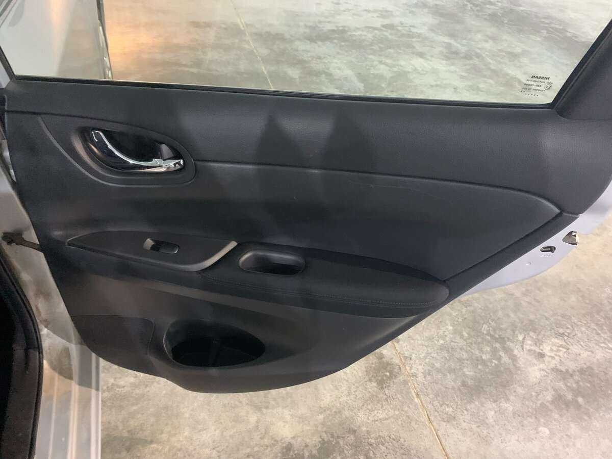 Купить Nissan Tiida с пробегом. Фото: #16