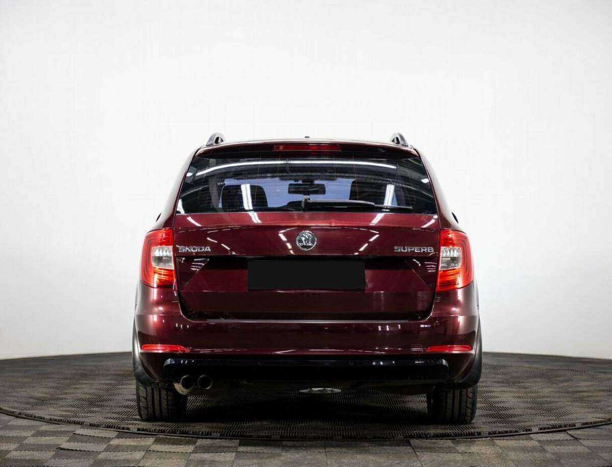 Купить Skoda Superb с пробегом. Фото: #4