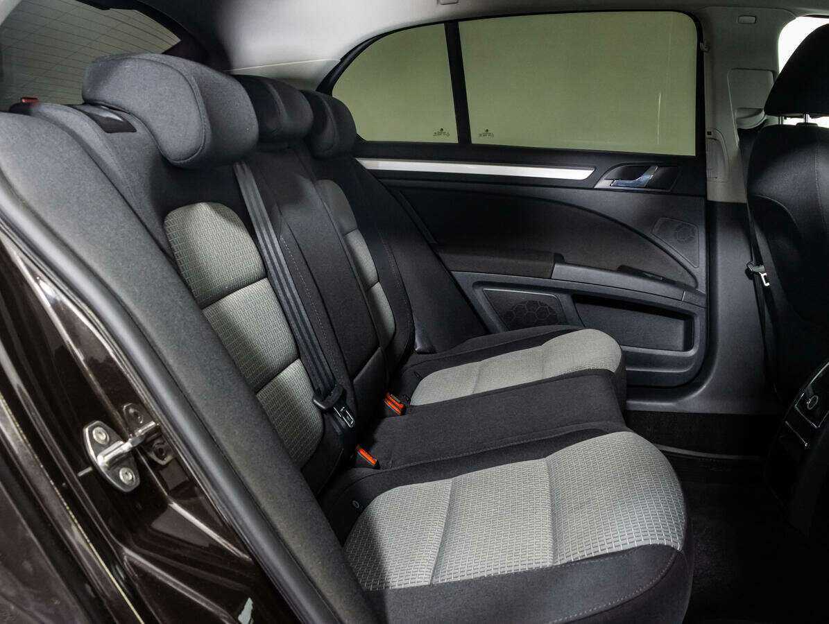 Купить Skoda Superb с пробегом. Фото: #14