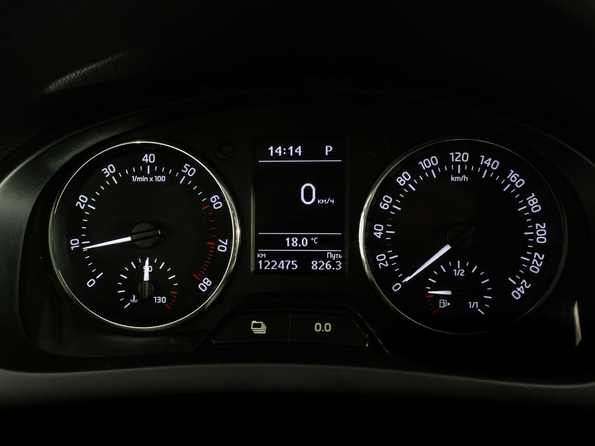 Купить Skoda Rapid с пробегом. Фото: #10