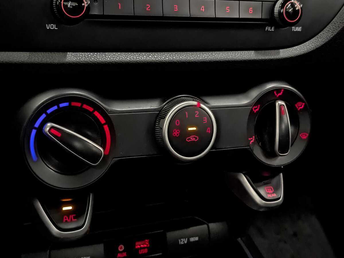 Купить Kia Rio с пробегом. Фото: #19