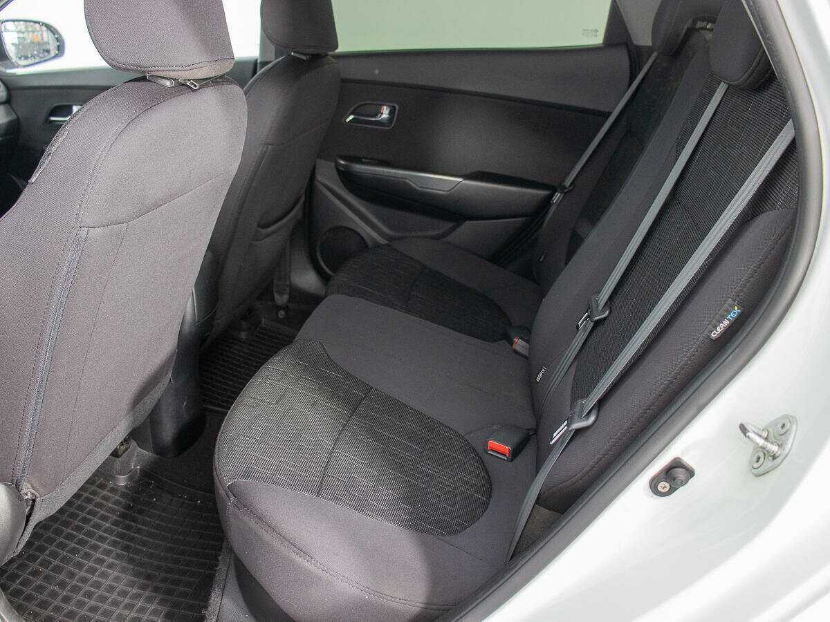 Купить Kia Rio с пробегом. Фото: #10