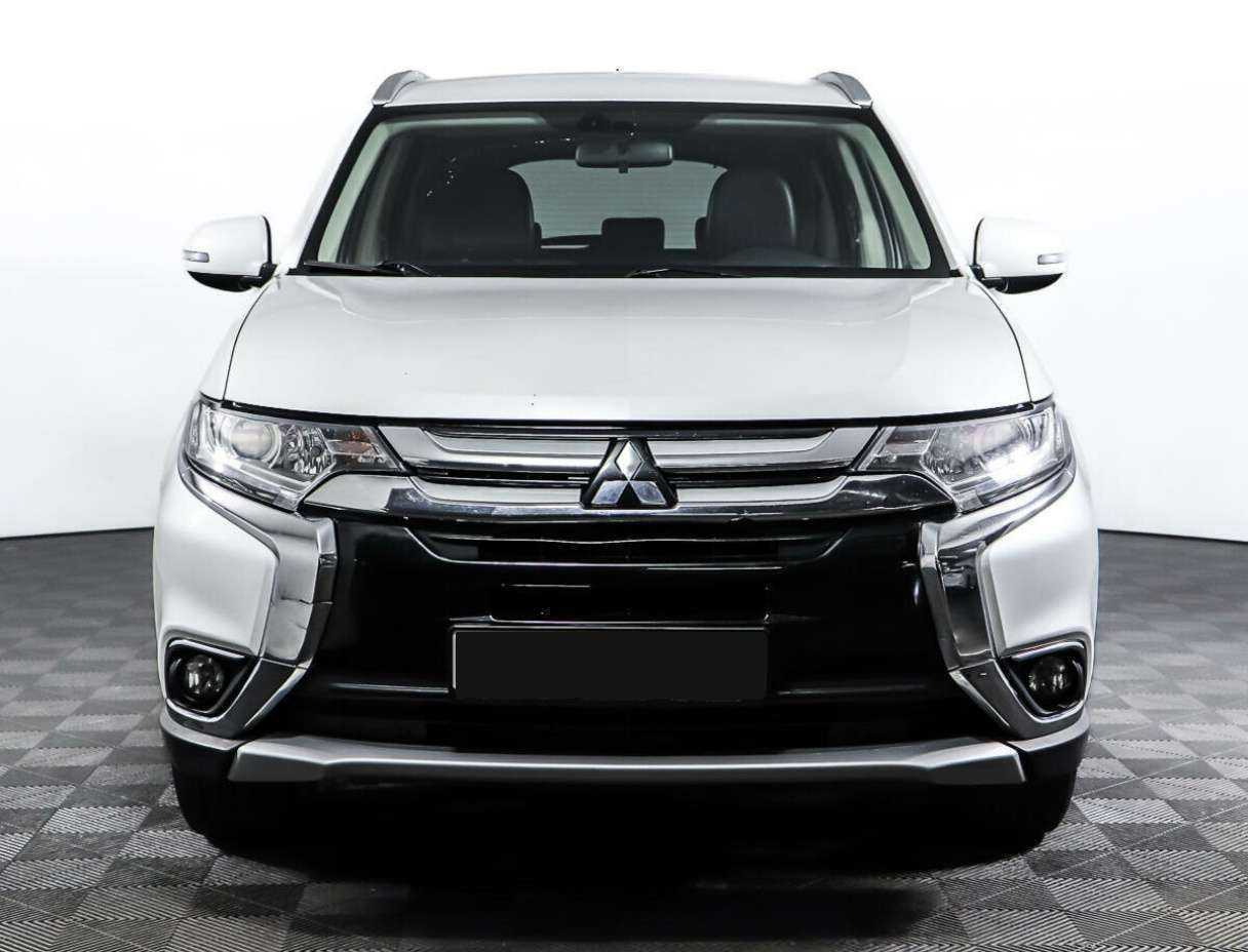 Купить Mitsubishi Outlander с пробегом. Фото: #1