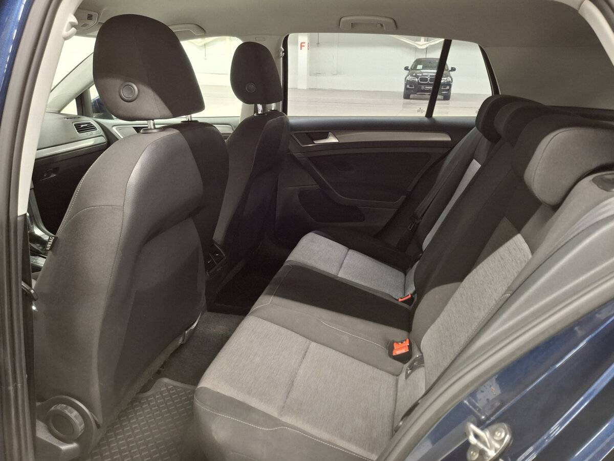 Купить Volkswagen Golf с пробегом. Фото: #10