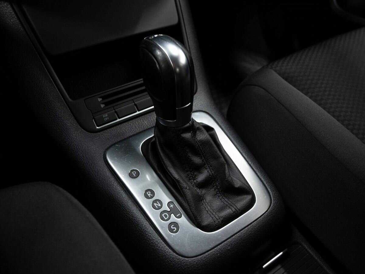 Купить Volkswagen Golf Plus с пробегом. Фото: #17