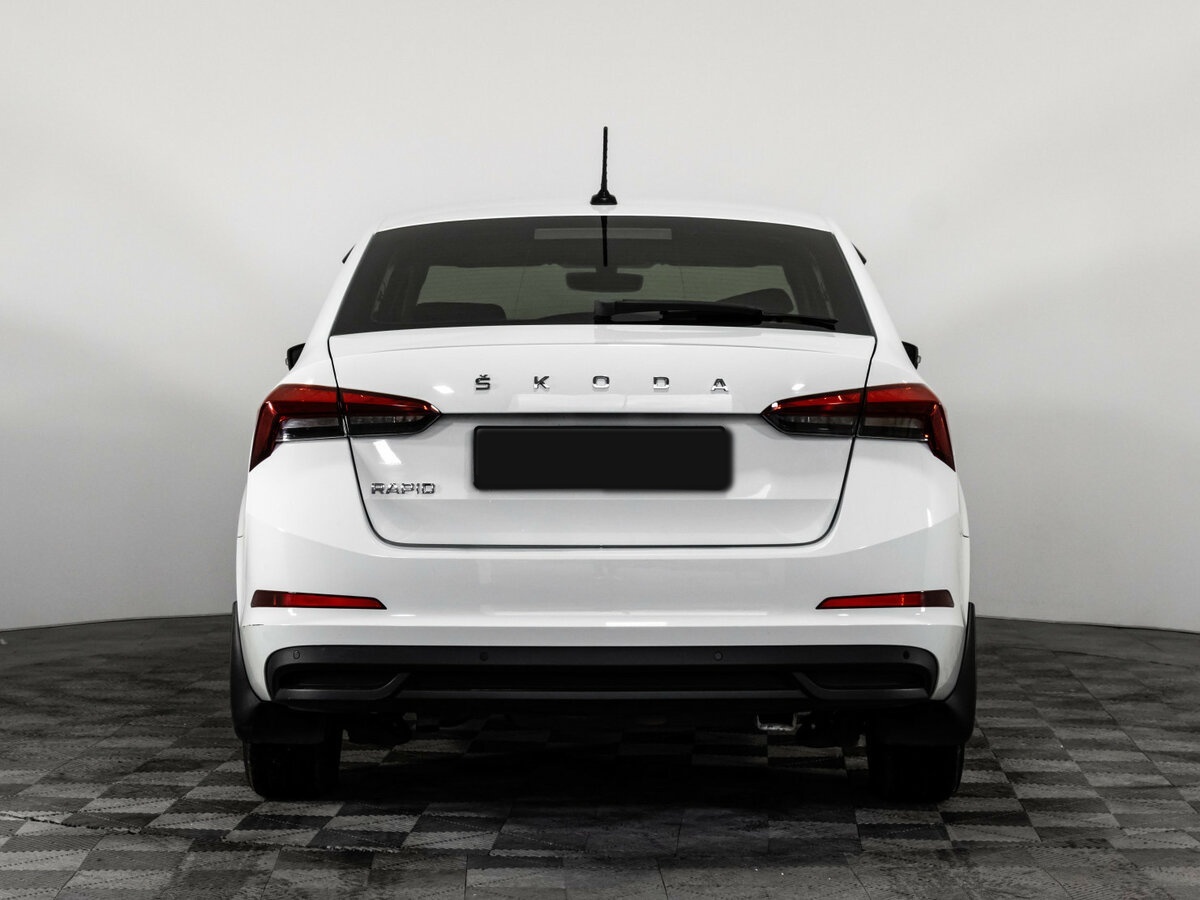 Купить Skoda Rapid с пробегом. Фото: #4