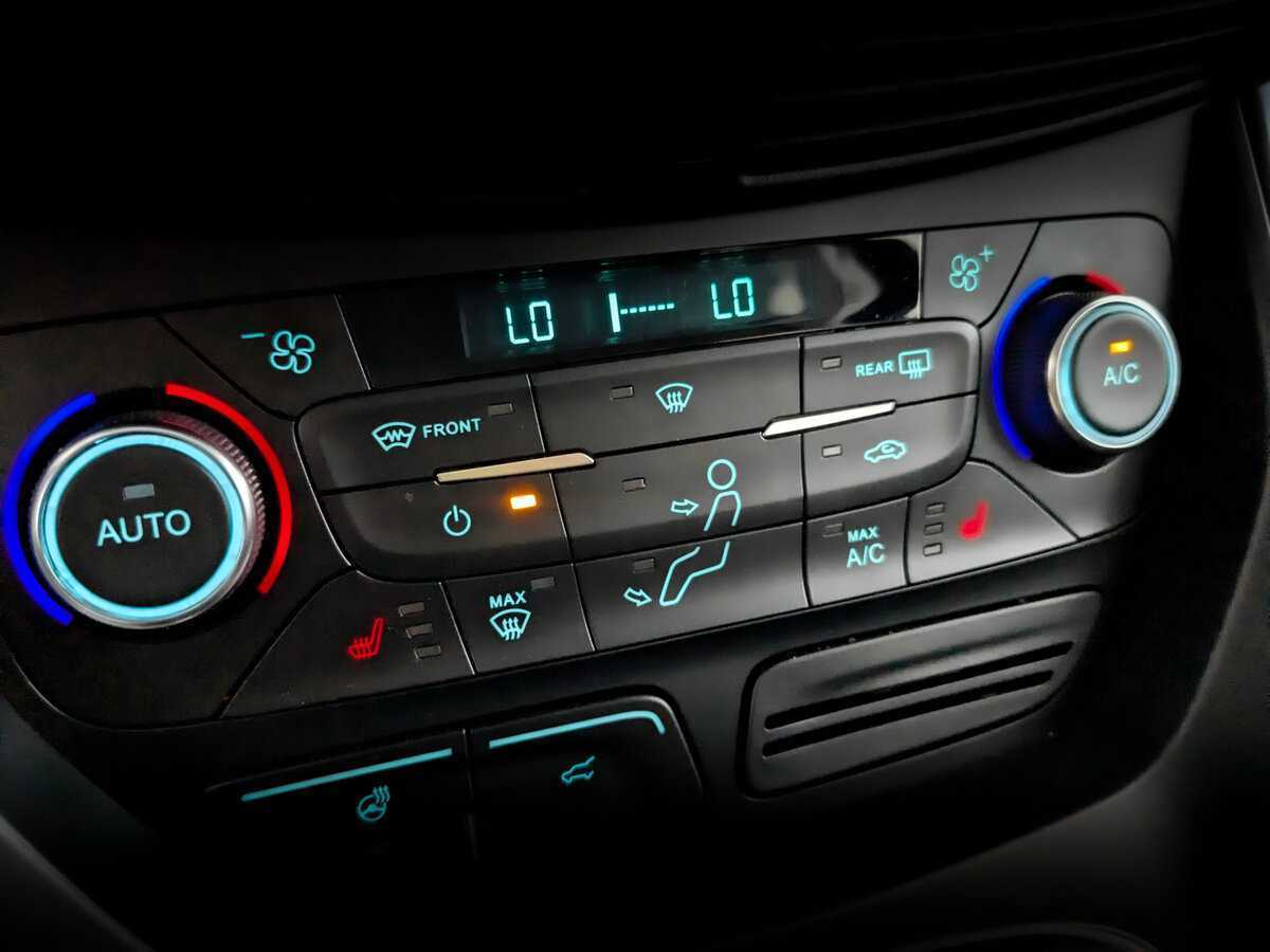 Купить Ford Kuga с пробегом. Фото: #21