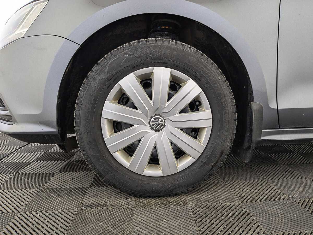 Купить Volkswagen Jetta с пробегом. Фото: #11