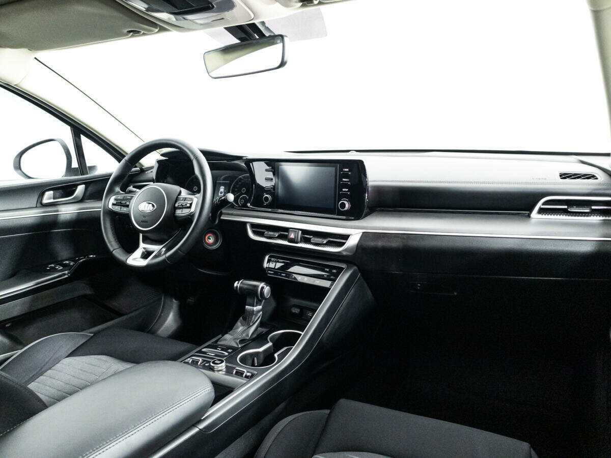 Купить Kia K5 с пробегом. Фото: #8