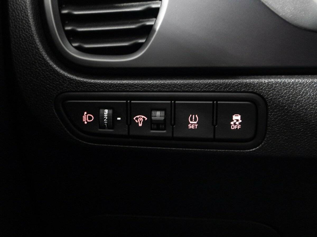 Купить Kia Rio с пробегом. Фото: #23