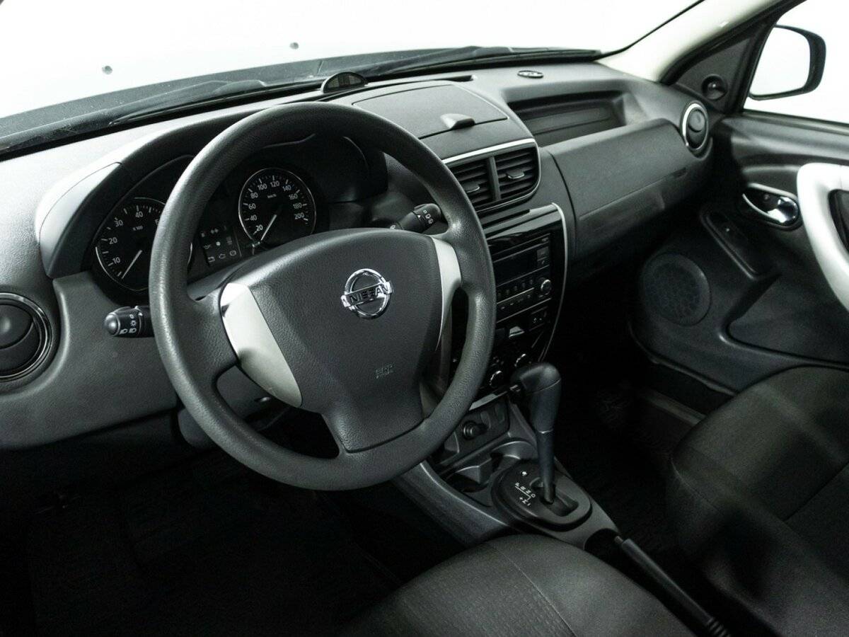 Купить Nissan Terrano с пробегом. Фото: #10