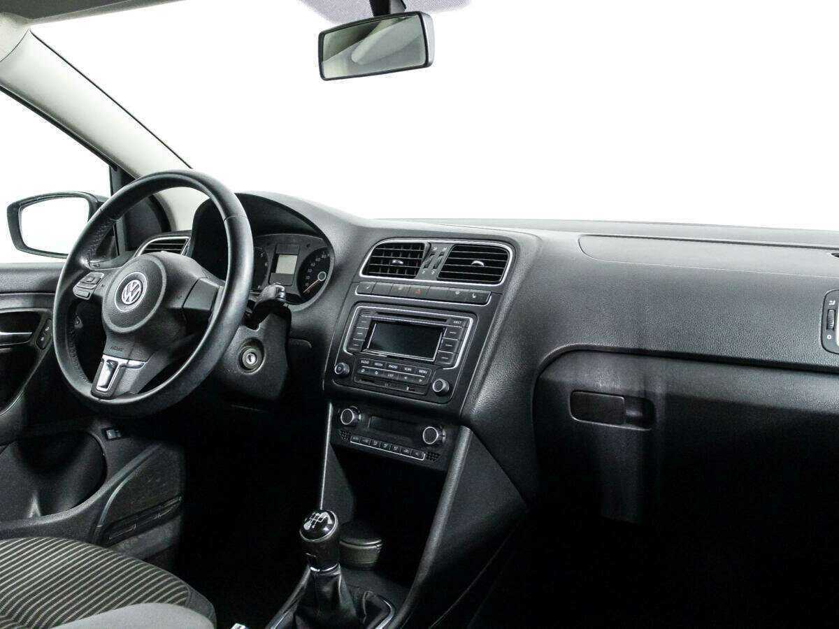 Купить Volkswagen Polo с пробегом. Фото: #8